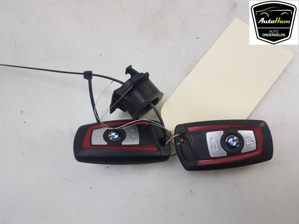 SLEUTEL BMW 1 serie (F21) (01-2010/12-2019), Auto-onderdelen, Gebruikt, BMW