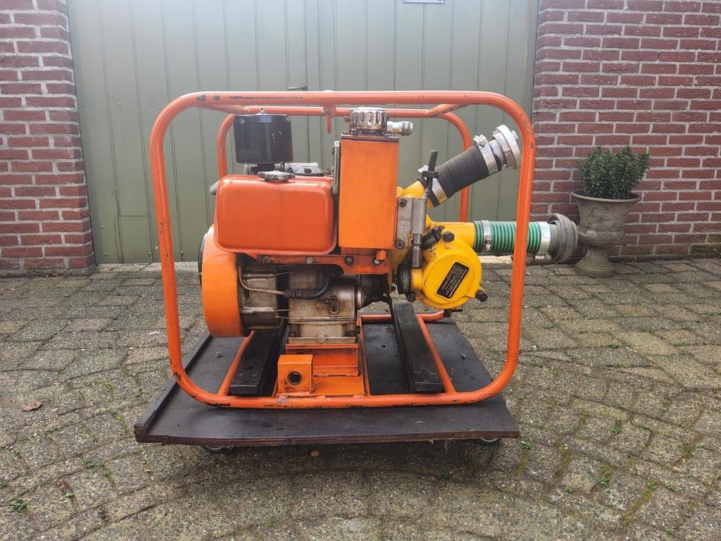 Vuilwaterpomp petter combi hydrauliek., Ophalen