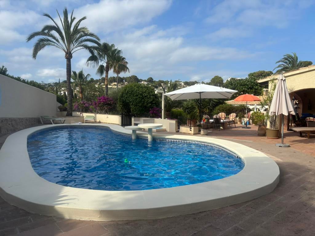 Agréable villa bord de mer à louer, Tickets & Billets