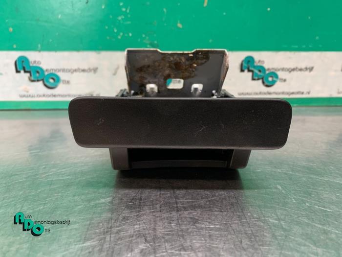 Cendrier avant d'un Daihatsu Cuore (Cuore 03-), Daihatsu, -, 3 mois de garantie, Utilisé