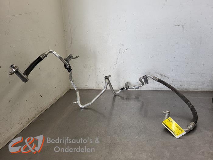 Tuyau clim d'un Opel Vivaro, -, Opel, 3 mois de garantie, Utilisé