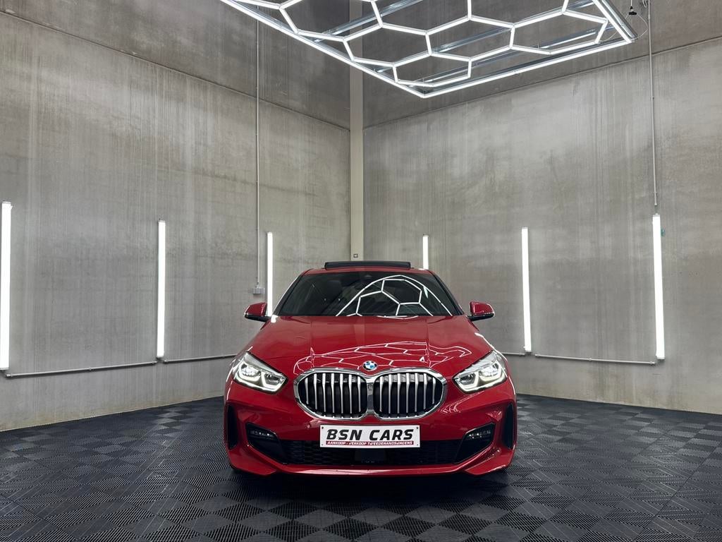 BMW 118i/MPACK/PANO/CAMERA/HARMAN/1EIGENAAR/GARANTIE, Auto's, Testrit aan huis, 1 Reeks, Leder, 5 deurs