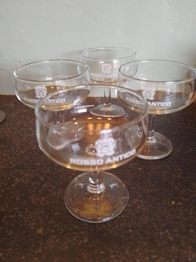 4 verres à apéritif vintage Rossi Antico, Enlèvement