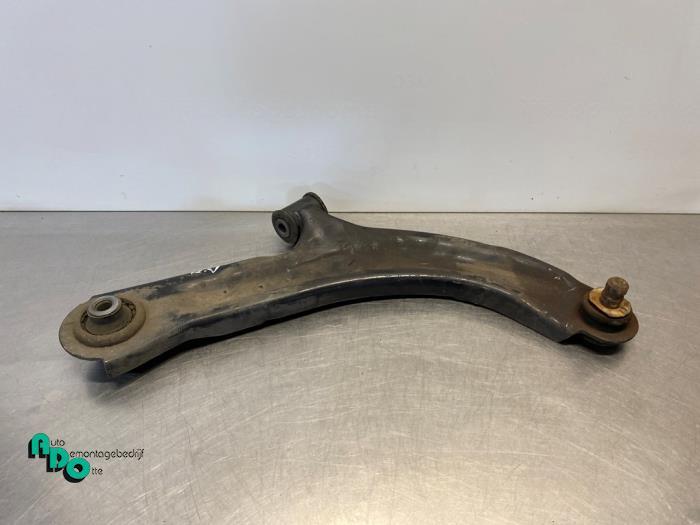 Draagarm rechts-voor van een Renault Modus (Modus 04-), Gebruikt, -, Renault, -