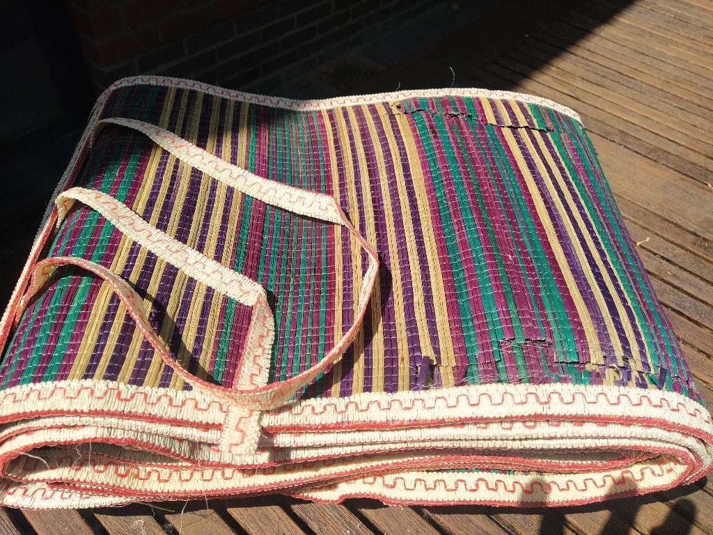 picknicktapijt-strandmat/riet+aanmaakblokje+wandasbak+koffer, Caravanes & Camping, Enlèvement ou Envoi