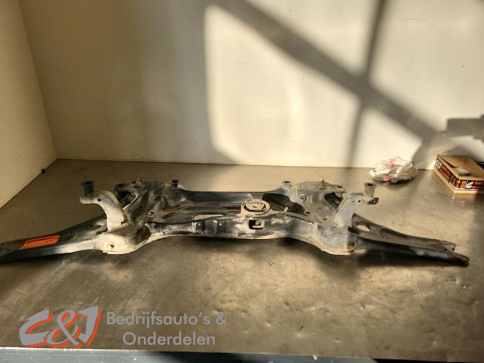 Subframe van een Volkswagen Caddy, Gebruikt, -, Volkswagen, -