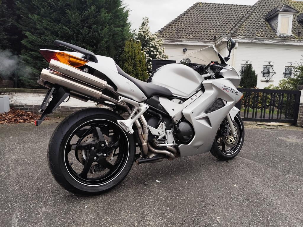 Schowroomstaat Honda VFR vtec 800 4 demper Lazer exhaust - foto 2