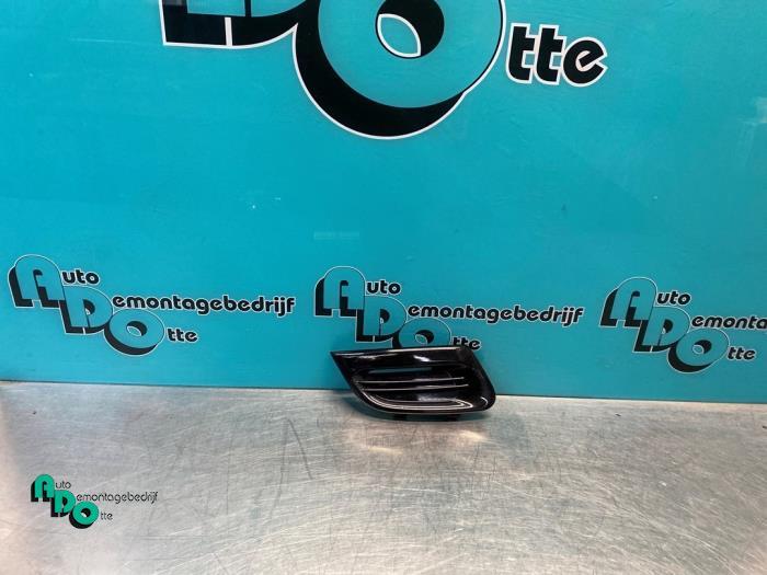 Pare-chocs grille d'un Renault Twingo (Twingo 07-), Renault, -, 3 mois de garantie, Utilisé