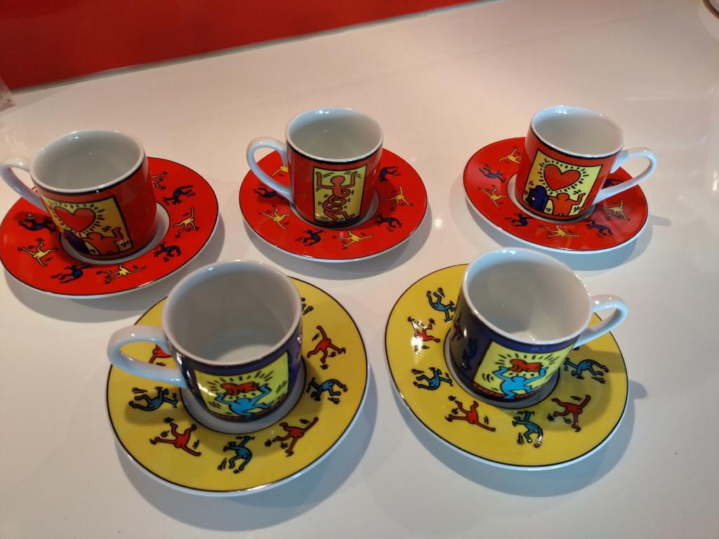 Tasses à expresso Keith Haring en porcelaine Könitz (5 sets), Maison & Meubles, Cuisine | Vaisselle, Neuf, Tasse(s) et/ou soucoupe(s)