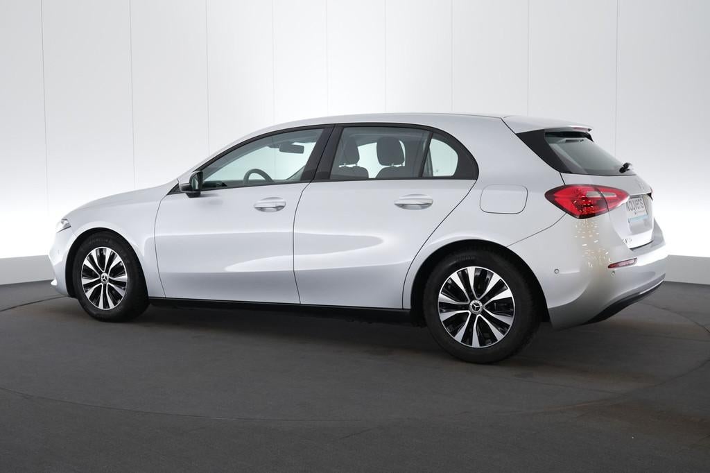 (2BUL621) MERCEDES-BENZ A-CLASS, Auto's, Stof, Gebruikt, Euro 6, 136 pk