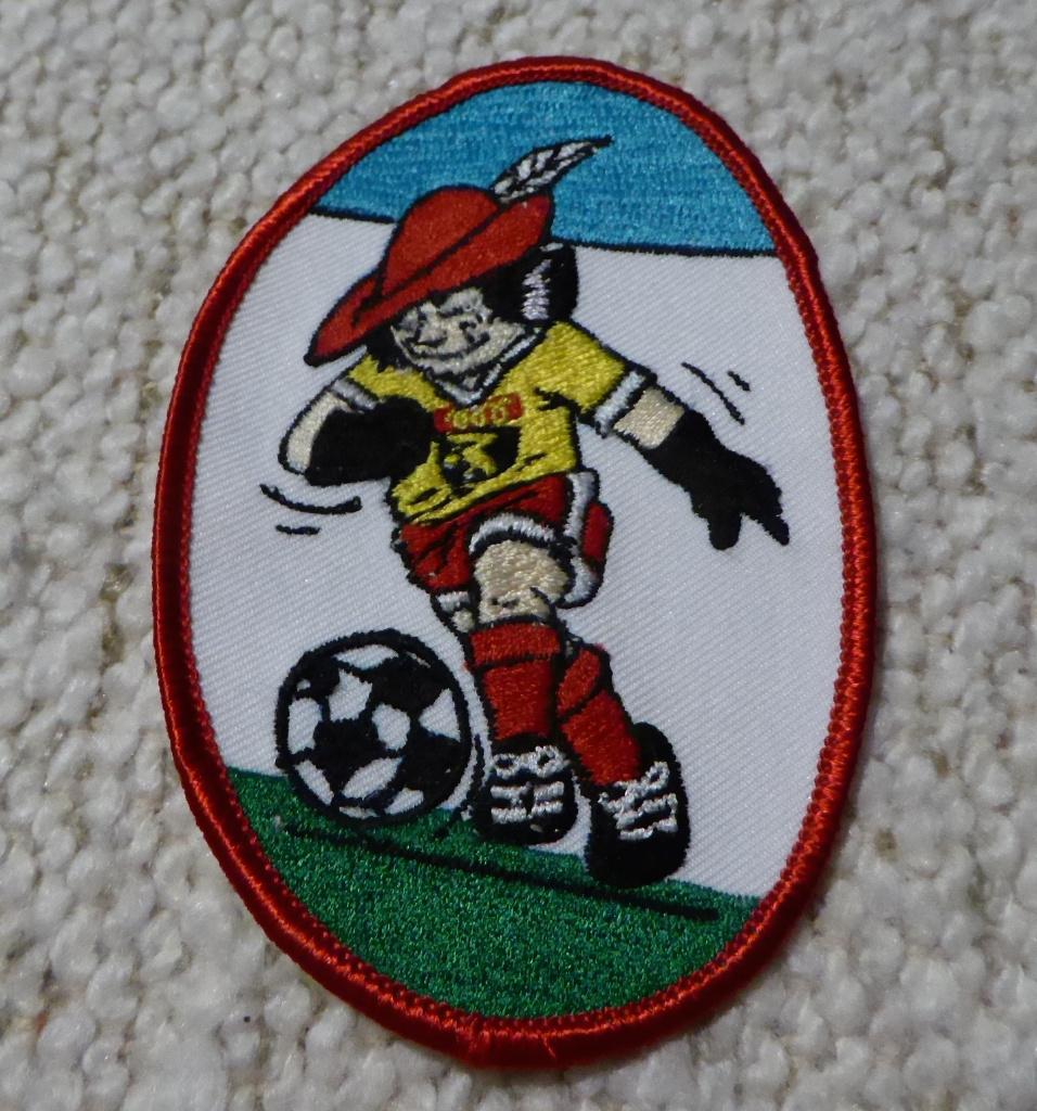 Écusson de joueur de football brodé/ Nouveau, Hobby & Loisirs créatifs, Couture & Fournitures, Neuf, Enlèvement