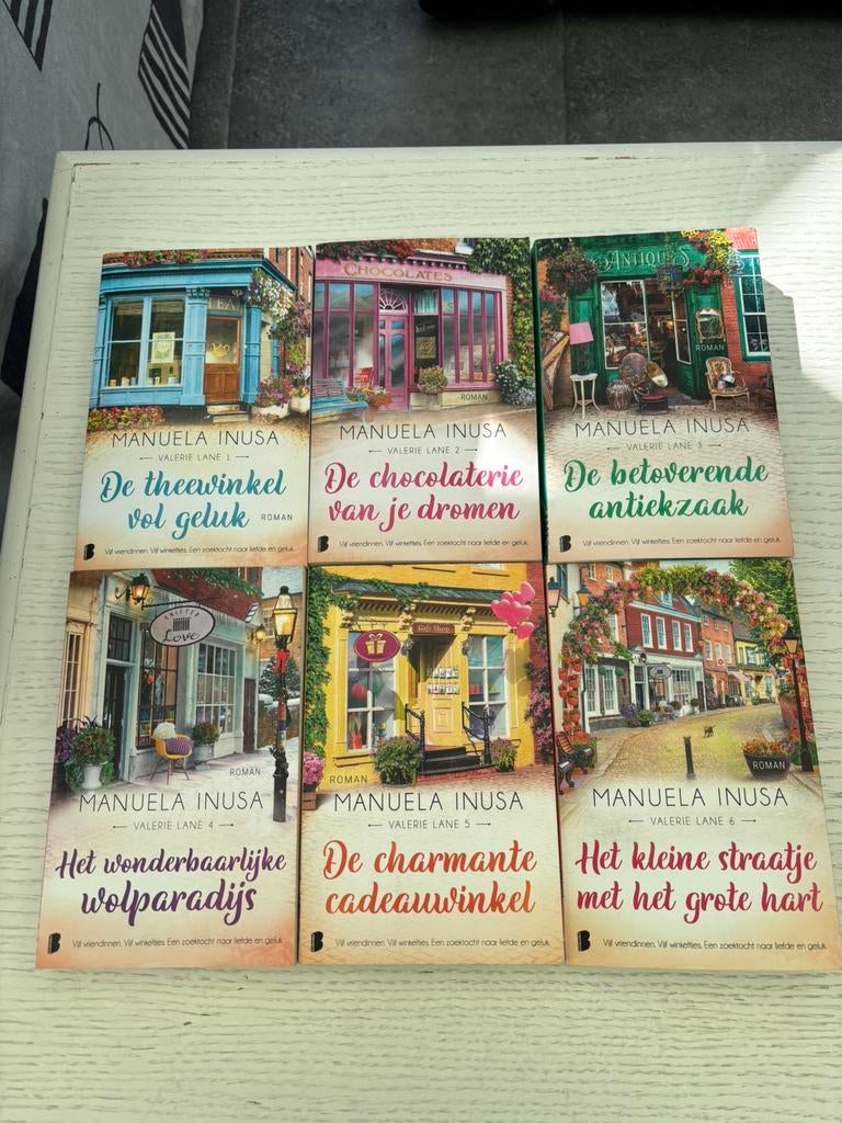 Manuela insua, Postzegels en Munten, Ophalen