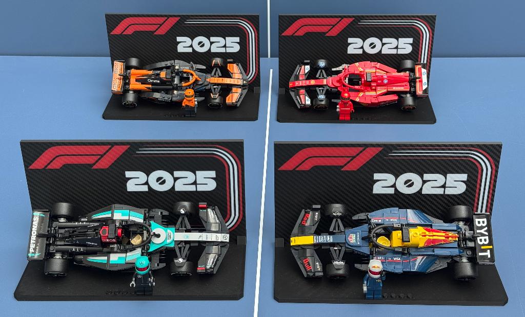4x Lego Formule 1 Speed Champions F1 auto's + Display Stands, Lego, Zo goed als nieuw, Compleet, Complete set