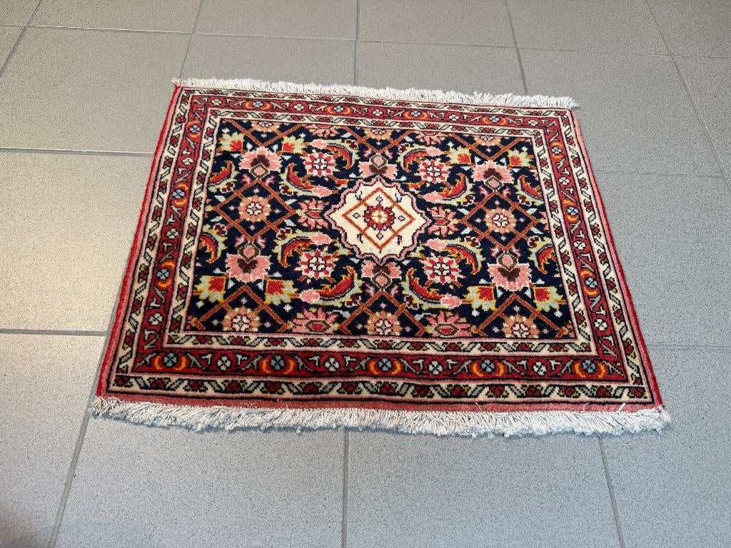 Handgemaakt Perzisch tapijt 53 cm bij 67 cm, Huis en Inrichting, Ophalen, Zo goed als nieuw