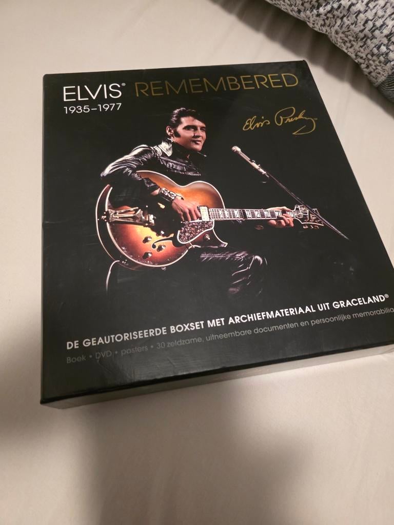 Elvis Presley 1935-1977 official box set "Elvis Remembered", Ophalen