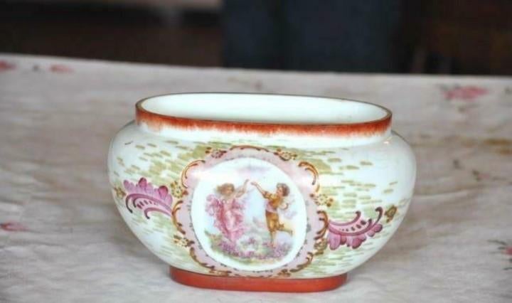 § ancienne petite vasque en opaline aux anges, Antiquités & Art, Enlèvement ou Envoi