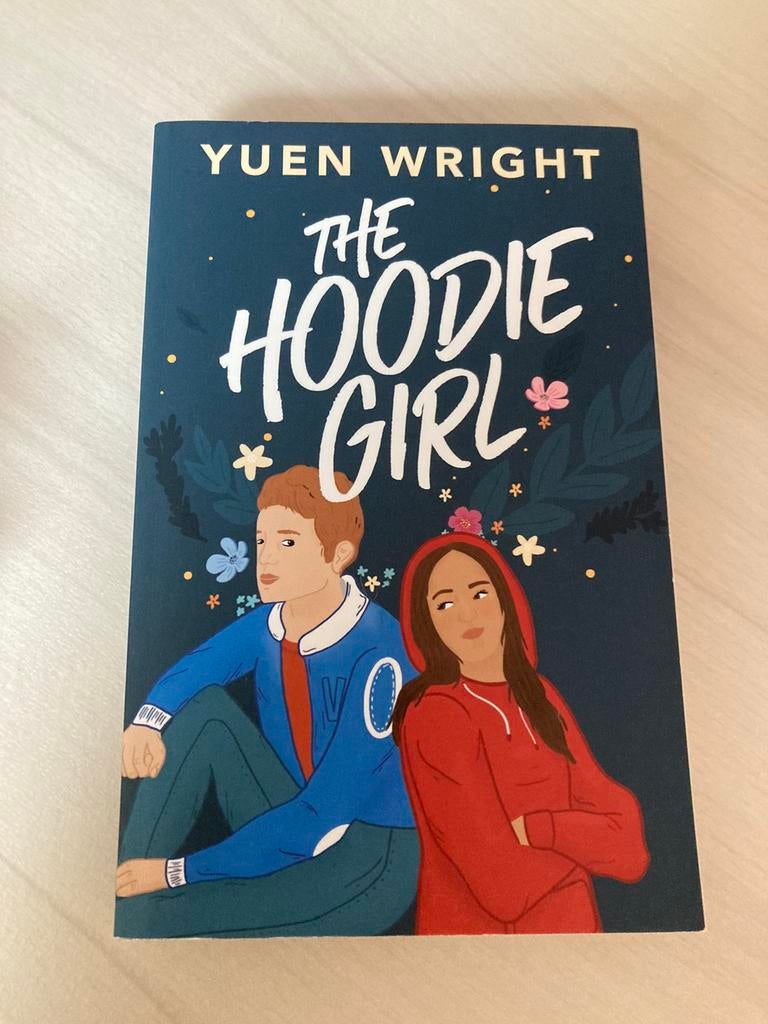 Yuen Wright - The Hoodie Girl, Ophalen, Zo goed als nieuw, Yuen Wright