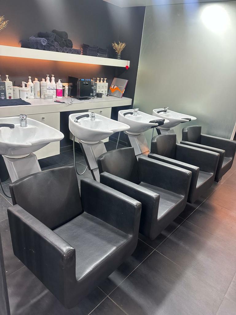 Professionele kappers wasunits (per stuk prijs), Ophalen