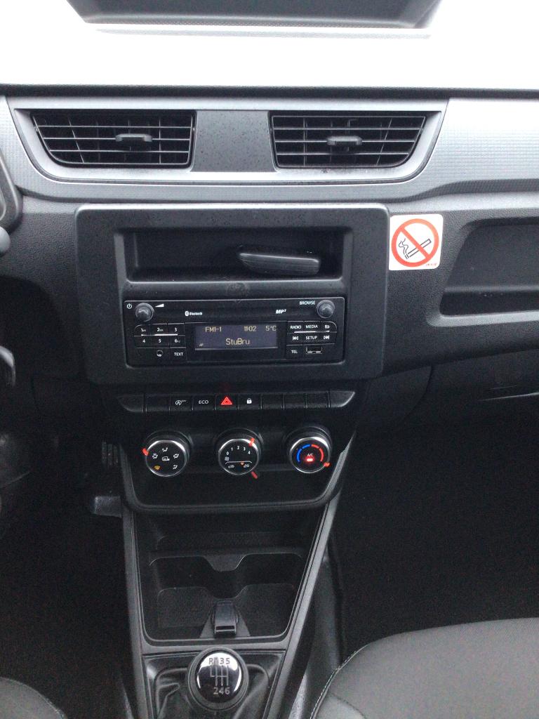 renault express 15hdi 2024 46000km 12950e ex, Auto's, Bestelwagens en Lichte vracht, Voorwielaandrijving, 75 kW, Stof, 4 cilinders