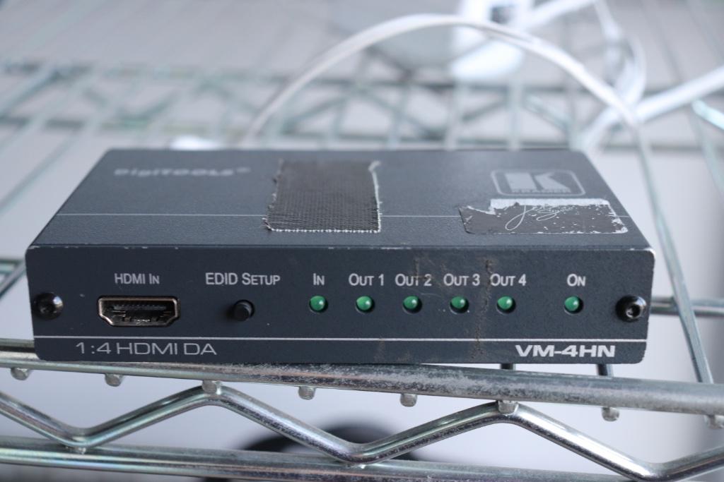 5 AMPLI VIDEO HDMI,VGA,COMPOSITE 150 EURO ET 30 EURO PIECE, Enlèvement, Utilisé