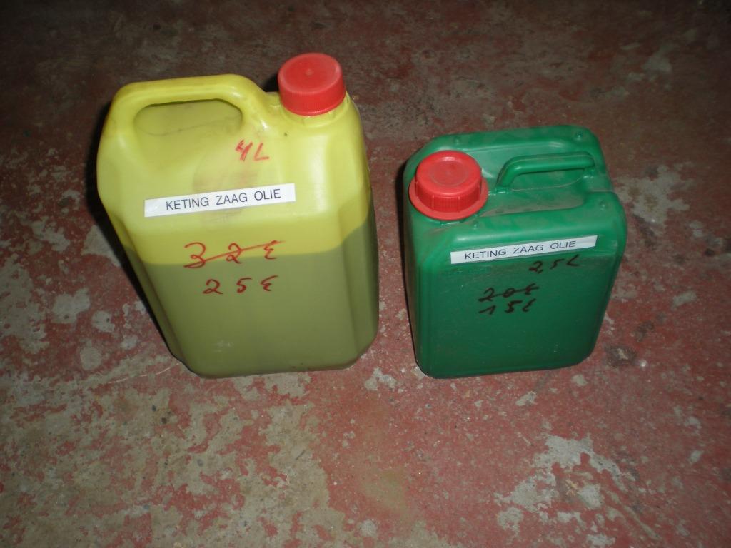 6 .5 Liter.  kettingzaagolie nieuwe, Ophalen of Verzenden, Zo goed als nieuw, Overige typen