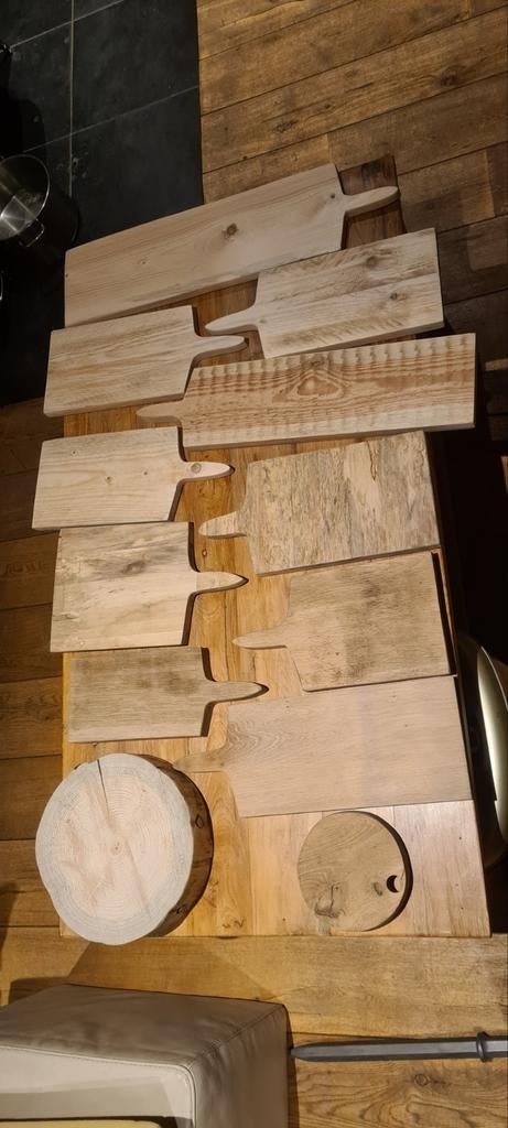 PLATEAU DE PLANCHE À PAIN SOLIDE ET DURABLE 15-60€, Maison & Meubles, Enlèvement ou Envoi, Utilisé