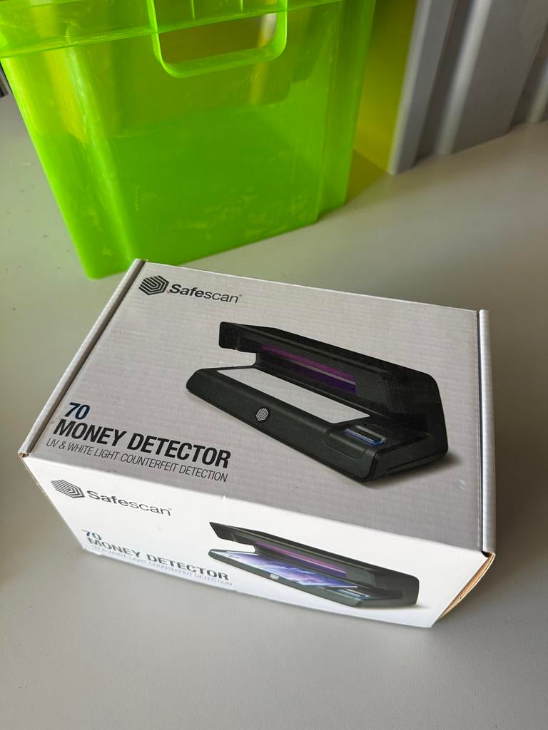 Detector vals geld, Ophalen