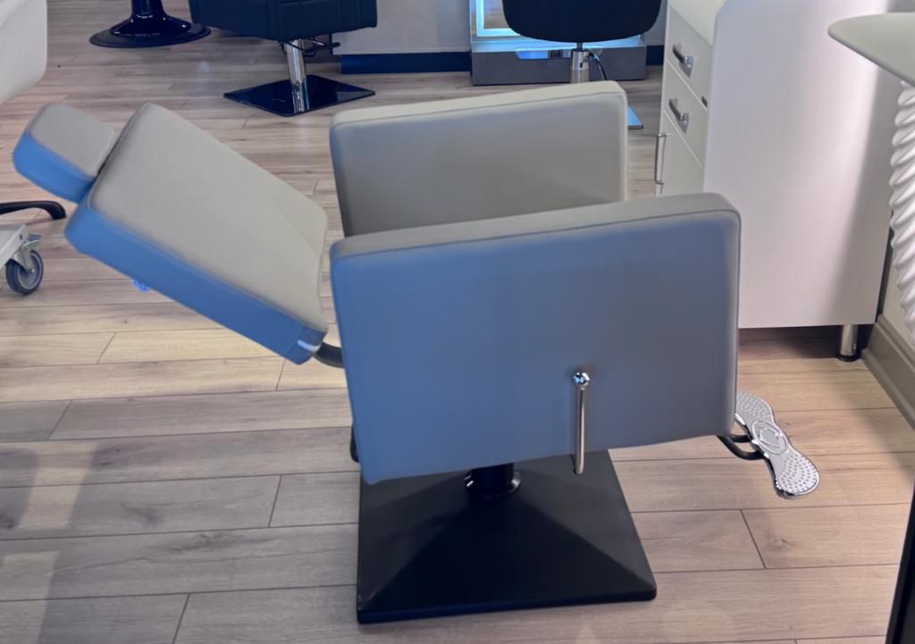 epileerstoel cream creme beige zwart knipstoel kappersstoel, Huis en Inrichting, Woonaccessoires | Overige, Nieuw, Ophalen of Verzenden