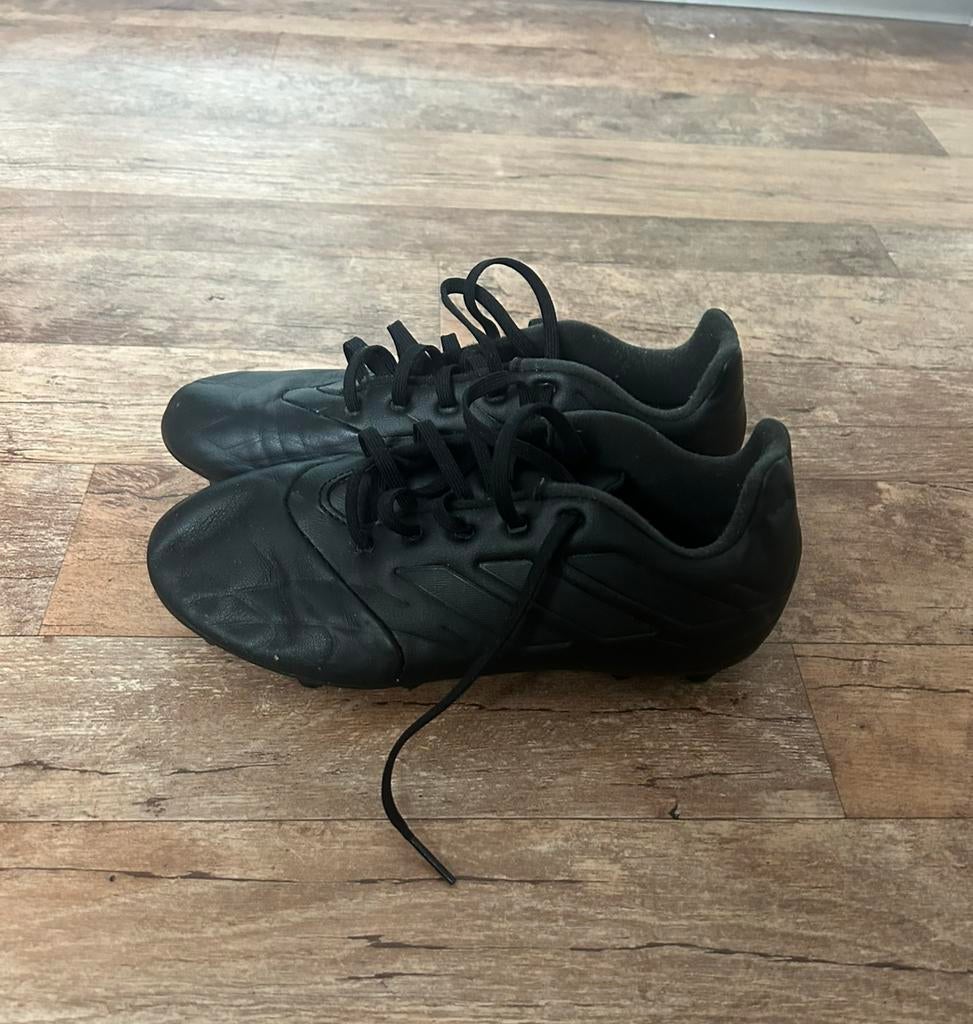 Zwarte copa voetbalschoenen maat 38 2/3, Sport en Fitness, Ophalen, Zo goed als nieuw, Schoenen