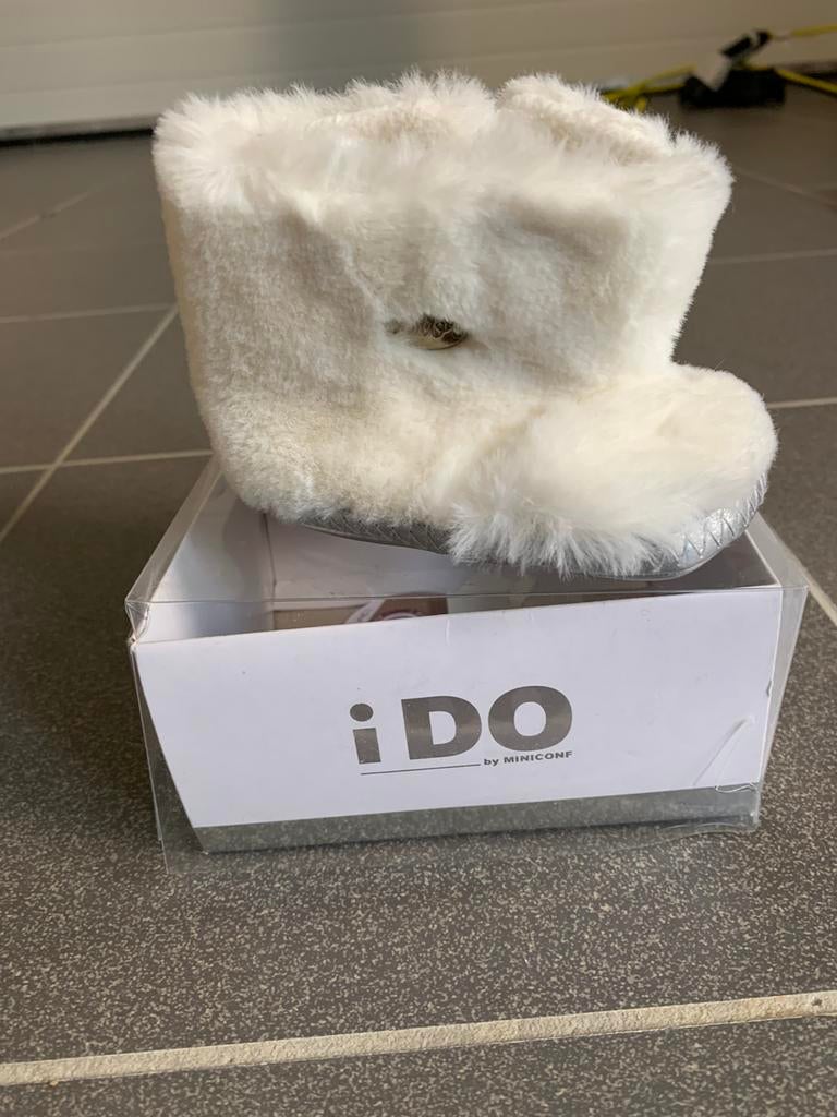 Witte enkellaarzen - 16, Meisje, Laarsjes, Zo goed als nieuw, I Do