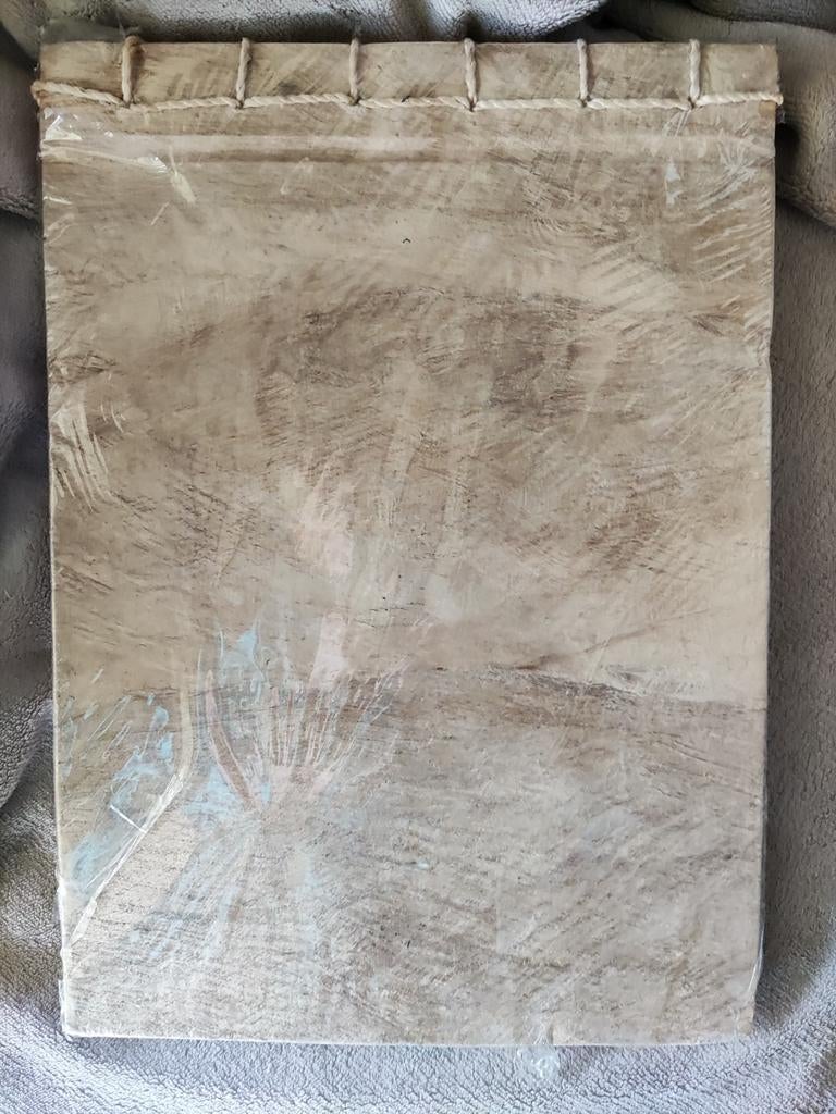 Chemise en papier fait main reliée à rabats en bois, Antiquités & Art, Enlèvement ou Envoi