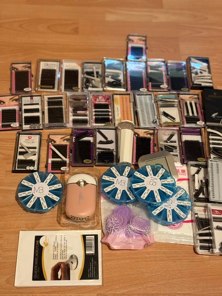 Materialen voor wimperextensions, Ophalen, Zo goed als nieuw
