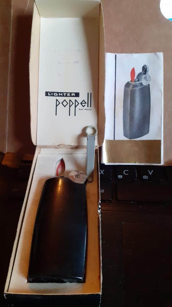 briquet lighter poppel pour collection (4), Verzamelen, Rookartikelen, Aanstekers en Luciferdoosjes, Gebruikt, Aansteker, Ophalen of Verzenden