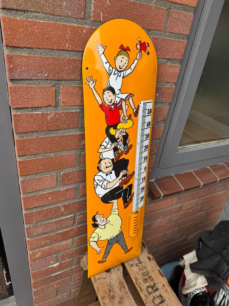 Panneau publicitaire en émail Suske et Wiske, Collections, Enlèvement ou Envoi, Bob et Bobette, Comme neuf, Image, Affiche ou Autocollant