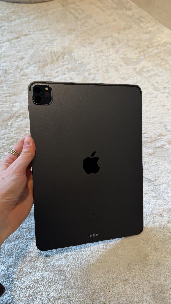 iPad Pro 11" (3rd gen – M1) 256GB – perfecte staat – 2022, Ophalen, Zwart, 11 inch, Zo goed als nieuw