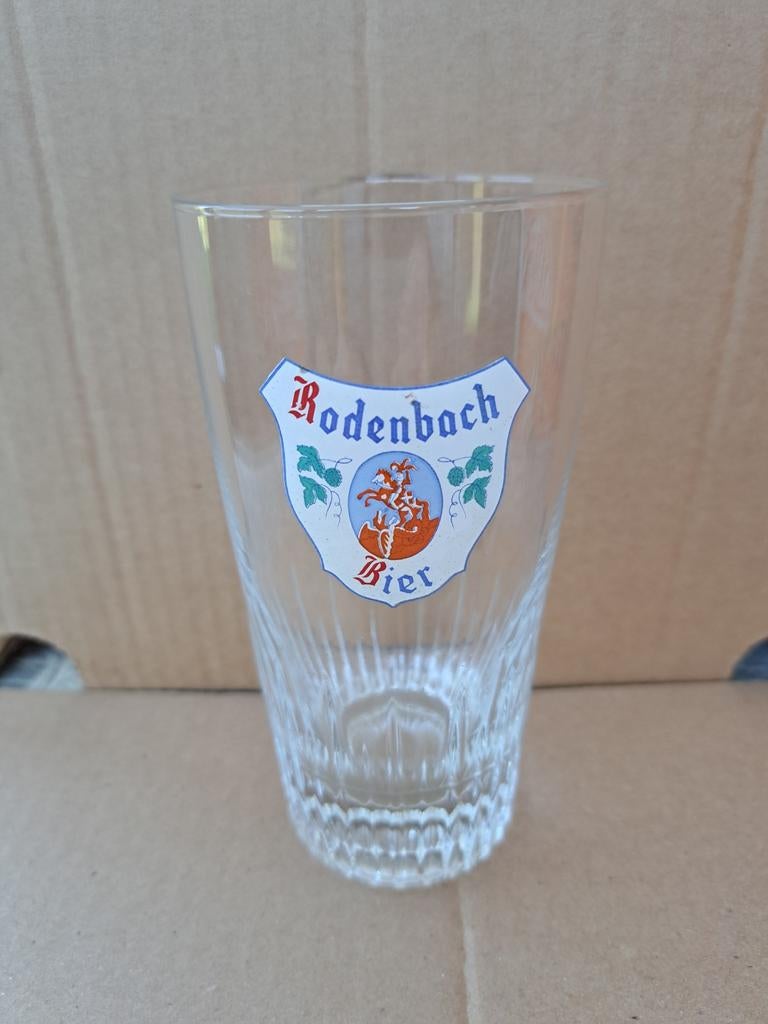 1 retro glas : RODENBACH bier, Verzamelen, Biermerken, Zo goed als nieuw, Glas of Glazen, Overige merken, Ophalen of Verzenden