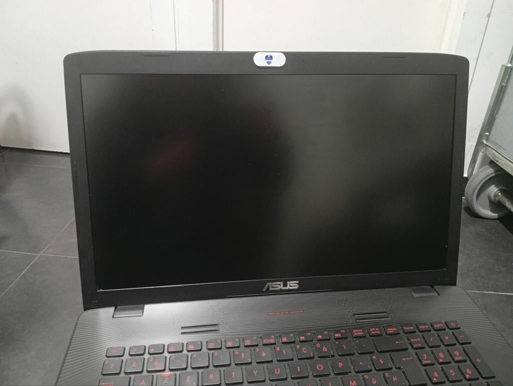 ASUS ROG 17” i7/16GB/SSD 512GB–Grand écran, prêt à l’emploi, Enlèvement ou Envoi, ASUS REPUBLIC OF GAMER, 512 GB, 3 à 4 Ghz