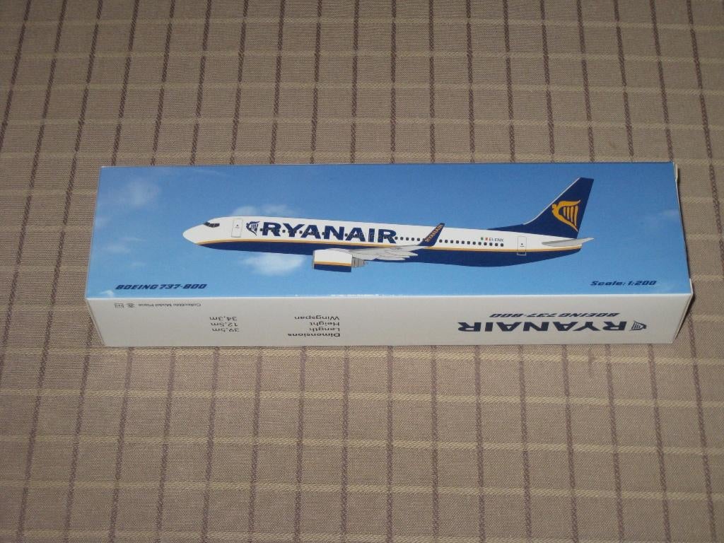 Schaalmodel 1:200 Ryanair Boeing 737-800, Ophalen, Schaalmodel