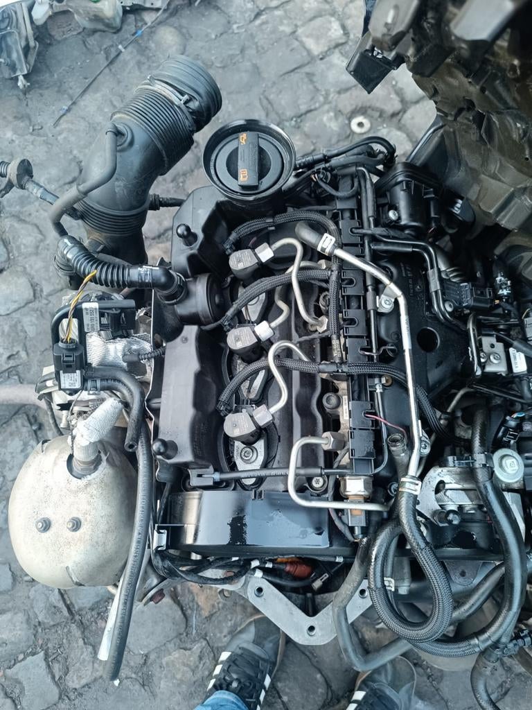 Moteur .carrosser. injecteu.Batterie. Face av 071/321991, Autos : Pièces & Accessoires