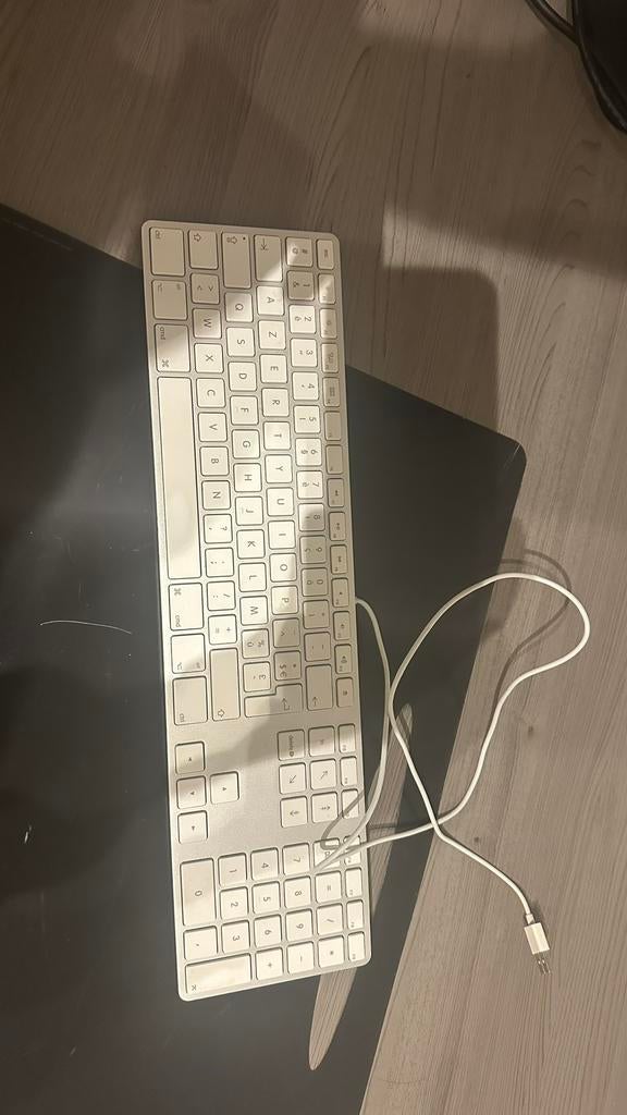 Apple magic keyboard, Computers en Software, Toetsenborden, Ophalen