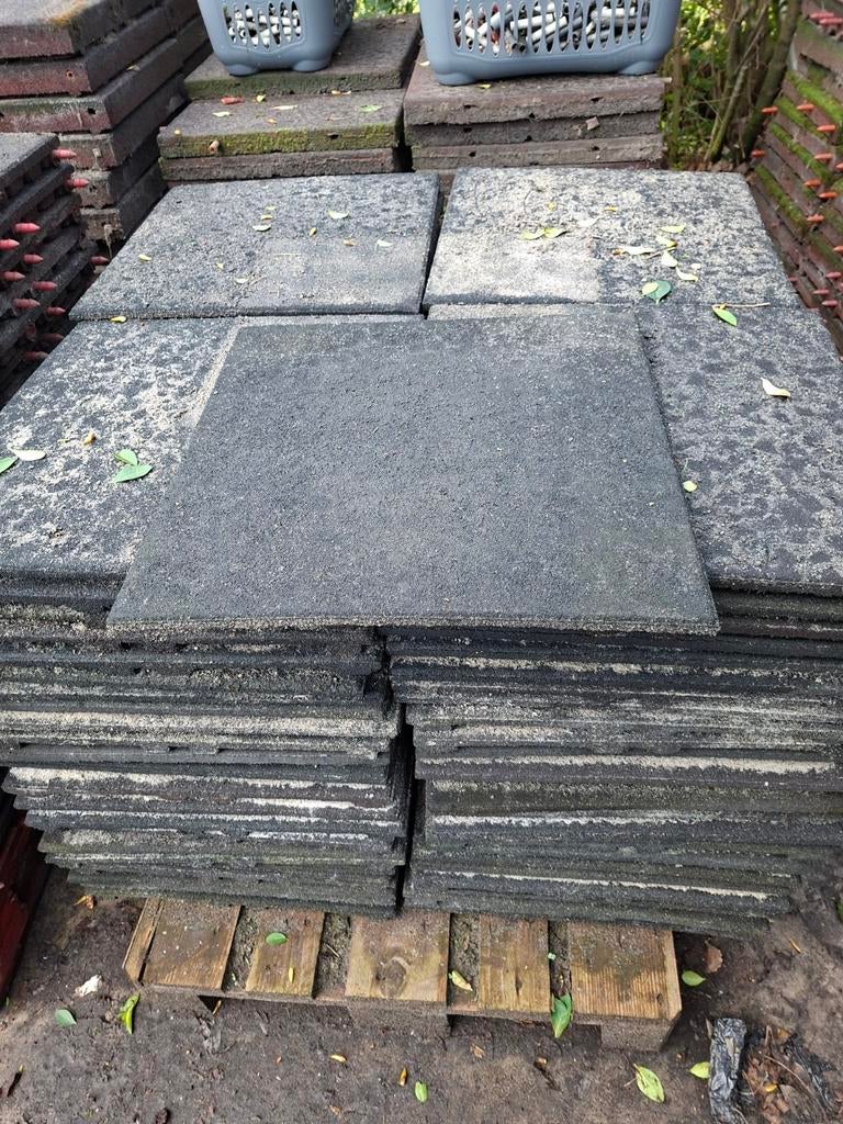 97 zwarte rubberen tegels 50x50x2.5 cm speeltuin dakterras, Tuin en Terras, Tegels en Klinkers, Ophalen