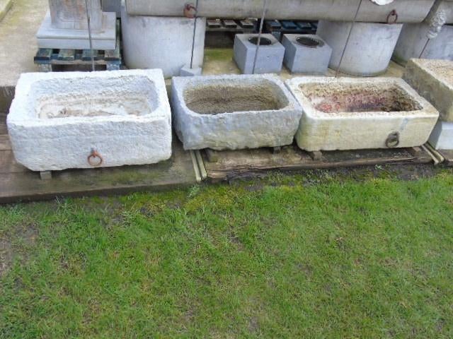 bac ou auge ancienne en pierre bleu belge , voir photos, Jardin & Terrasse, Moins de 30 cm, Pierre, Enlèvement, Utilisé