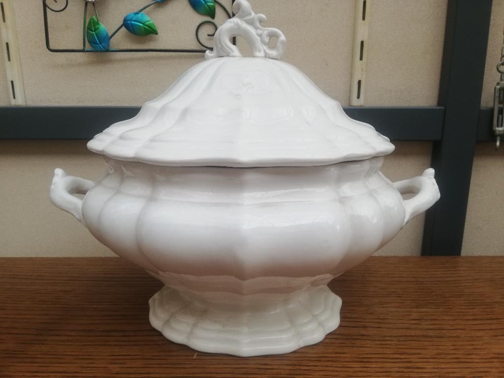 Soupière Bassano Italie – Faïence authentique, Antiquités & Art, Antiquités | Céramique & Poterie, Enlèvement ou Envoi