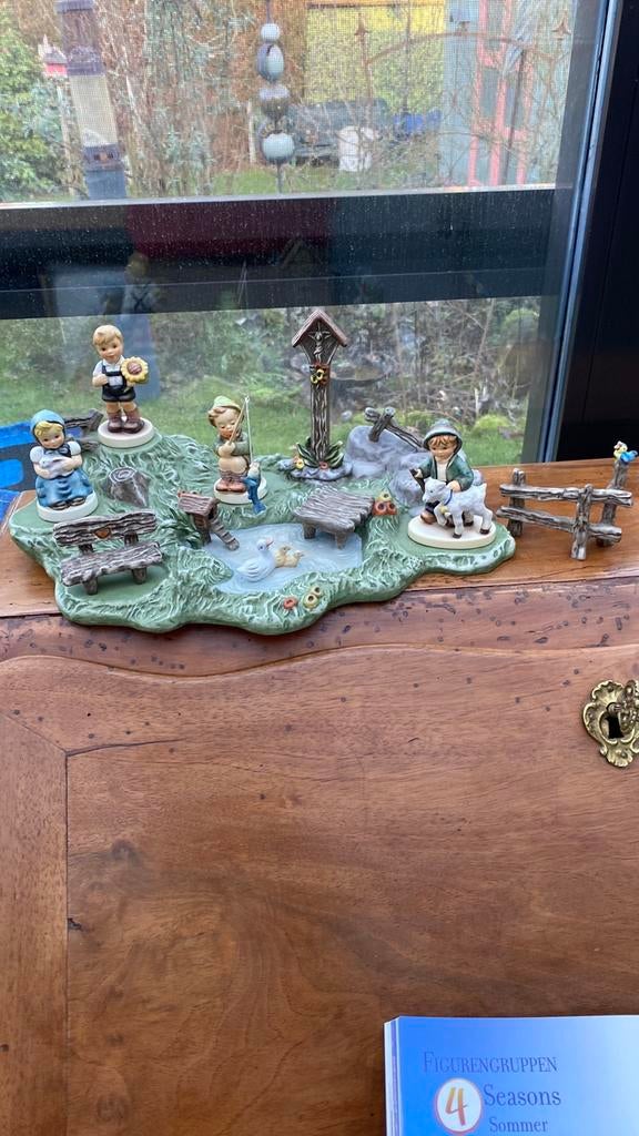 Hummel set. Met display, Ophalen, Zo goed als nieuw, Hummel