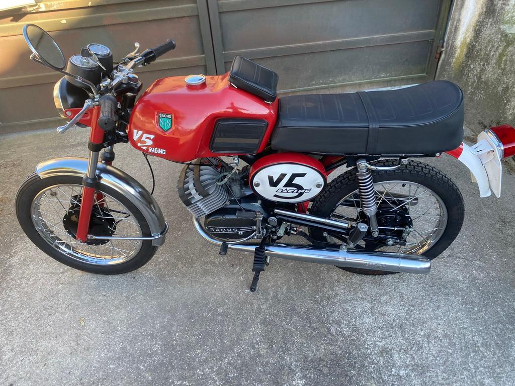 Sachs v5, Motos