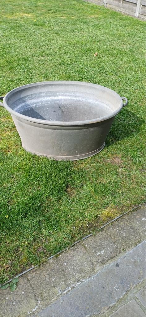 Groot zinken bad, Ophalen