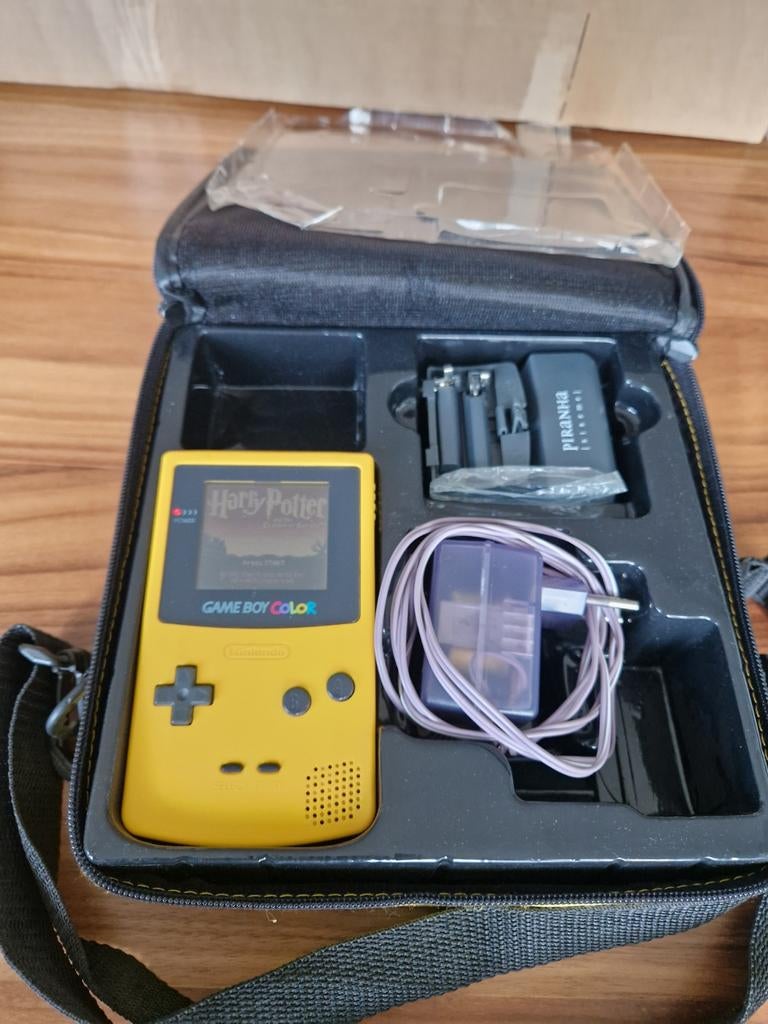 Gameboy Color Yellow, Games en Spelcomputers, Spelcomputers | Nintendo Game Boy, Ophalen of Verzenden, Gebruikt, Game Boy Color