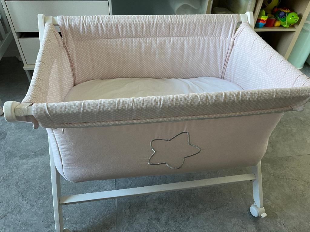 wieg op wieltjes met nieuwe matras, Ophalen, Wieg