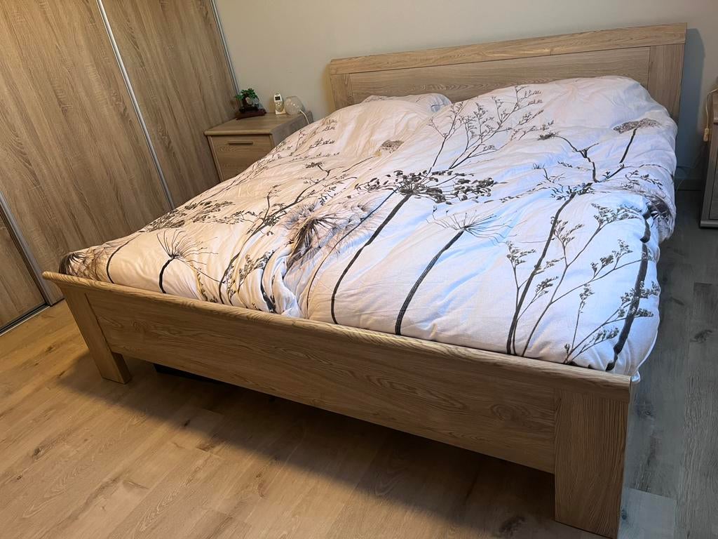 Bed 180x200 met lattenbodem en aparte matrassen, Huis en Inrichting, Slaapkamer | Complete slaapkamers, Ophalen, Gebruikt, Tweepersoons