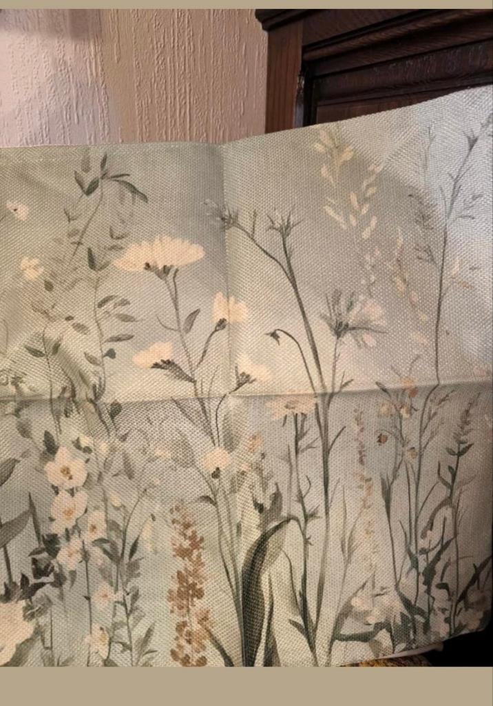 2 voorjaarskussen hoezen samen 5€  NIEUW, Ophalen of Verzenden